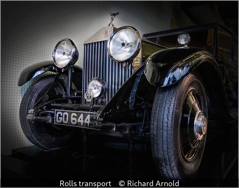 Richard Arnold_Rolls transport